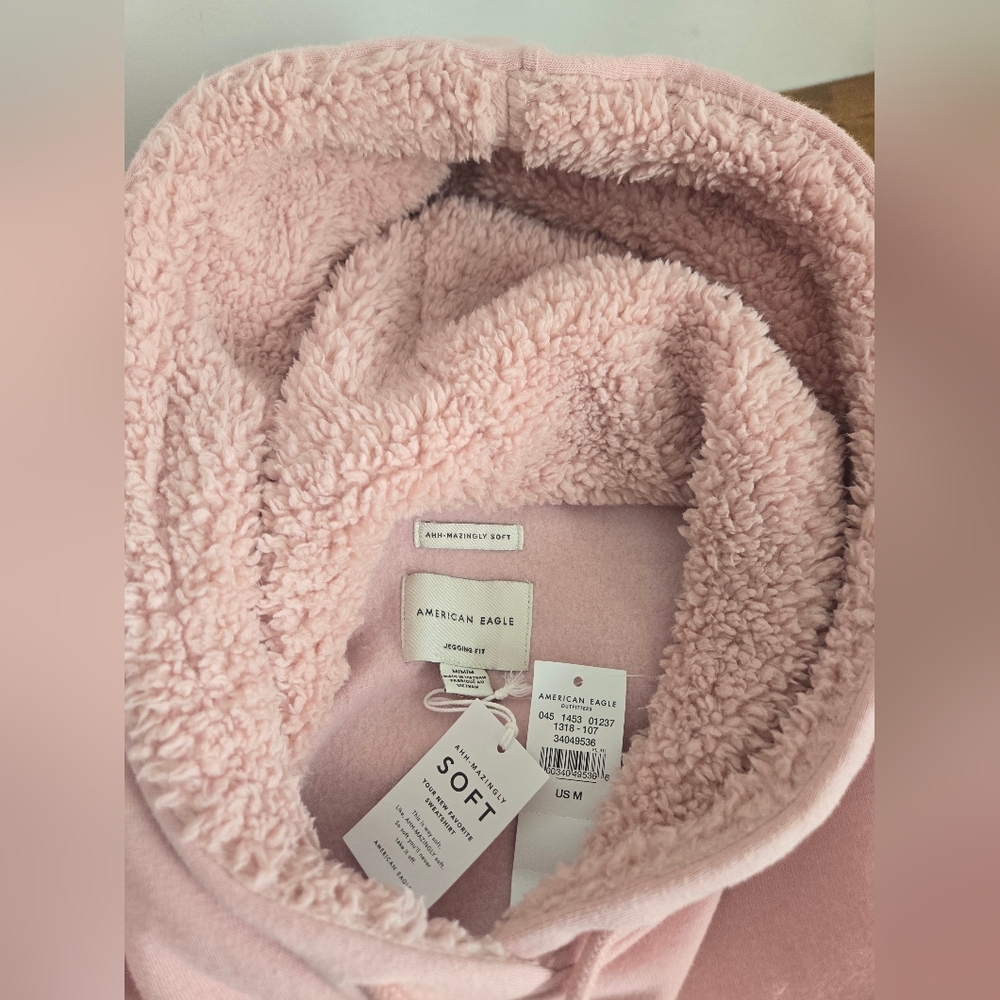 New American Eagle Jegging Fit Ahh-mazingly Soft Medium Pink Fur Hoodie Sweat - Picture 7 of 7